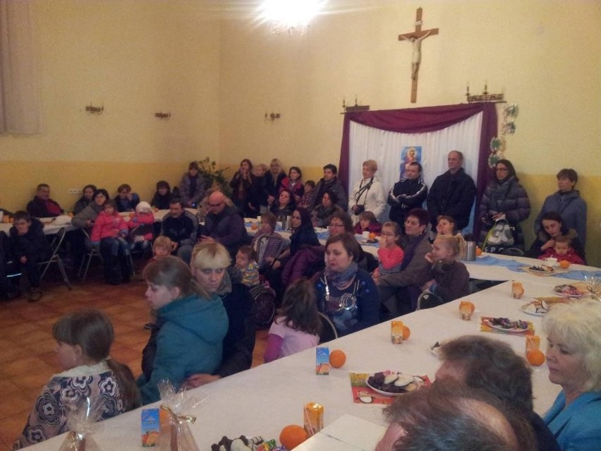 W świetlicy parafialnej  św. Wawrzyńca odbyło się spotkanie gwiazdkowe dla ponad 40 dzieci