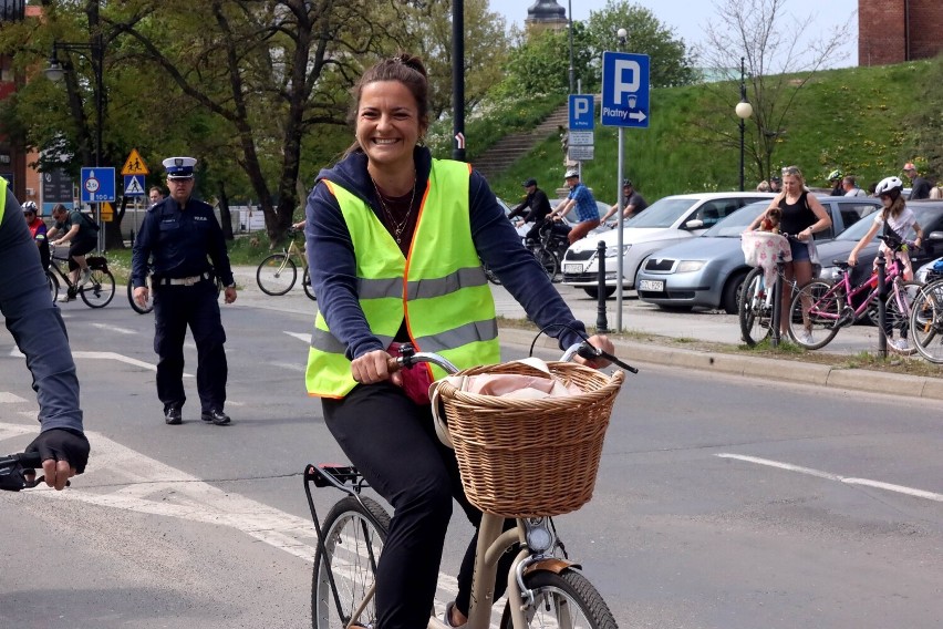 Legnica: Rajd rowerowy do Bieniowic, wyjechało ponad sto osób, zobaczcie zdjęcia