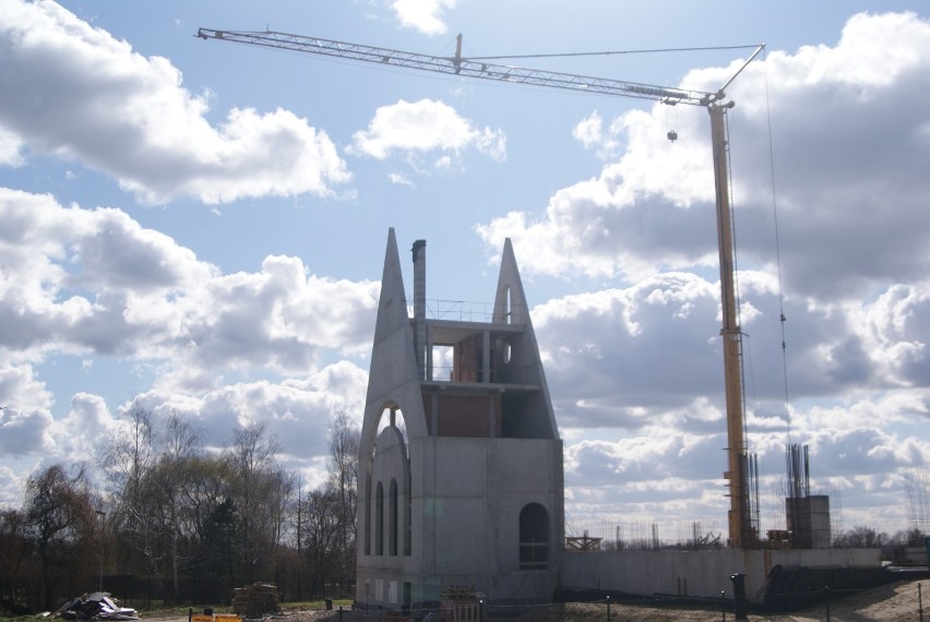 W Kaliszu budują dwa kościoły. Powstaną na Chmielniku i Dobrzecu. ZDJĘCIA