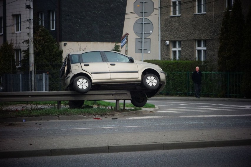 Wypadek w Katowicach-Piotrowicach na Kościuszki. Zginęła kobieta, DK 81 zablokowana