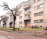 Spacer po osiedlu Mireckiego, gdzie mieszkali Strzemiński i Kobro