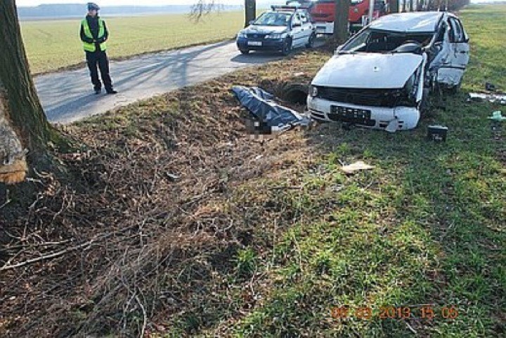 42-letnia kobieta zginęła w wypadku samochodowym między Droniowicami a Harbułtowicami