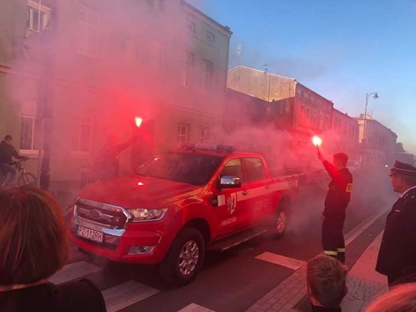 Ochotnicza Straż Pożarna w Pobiedziskach: Ford Ranger już w jednostce