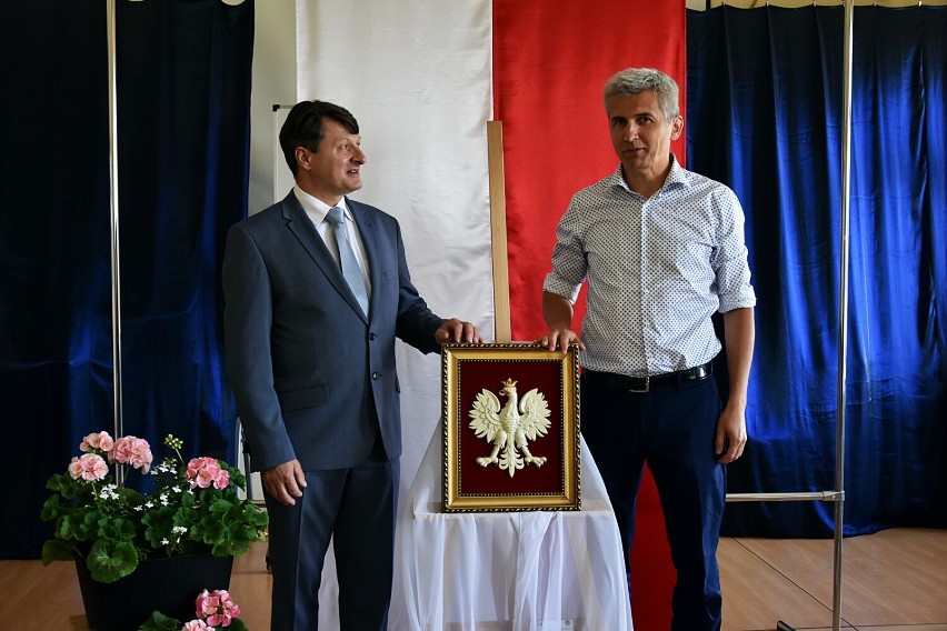 Jan Drożdż (po lewej), dyrektor Liceum im. M. Kromera w...