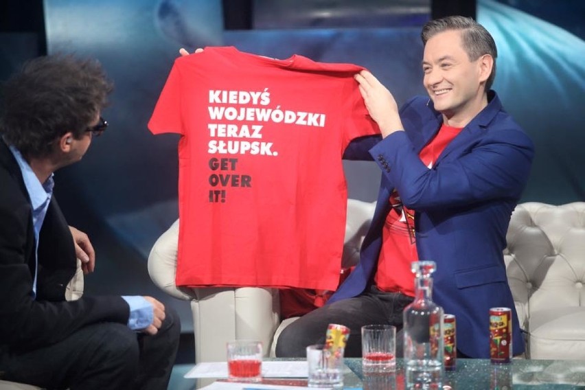 Koszulka Roberta Biedronia robi furorę. Prezydent znalazł sposób na reklamę Słupska? [ZDJĘCIA]