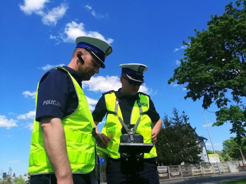 Policja kontroluje kierowców z powietrza      