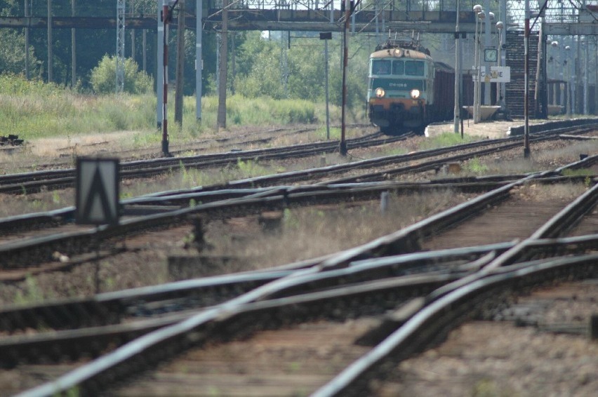 Do tragedii doszło na torach przy ulicy Dąbrowskiego w...