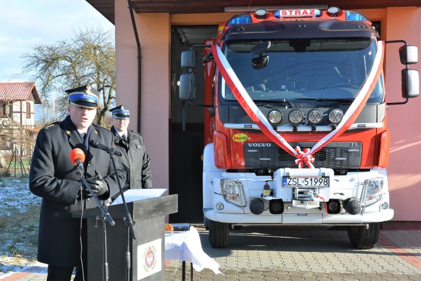 OSP Wiekowice z nowym wozem strażackim [zdjęcia] 