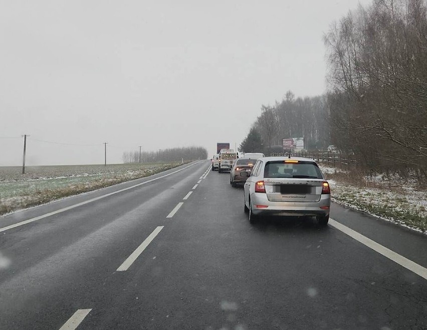 Wypadek na DK43 pod Opatowem w powiecie kłobuckim. Droga...