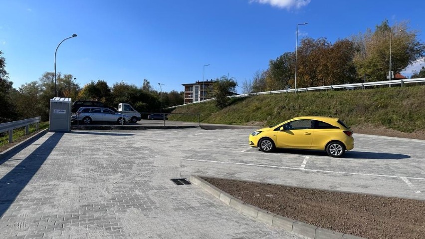 Nowy parking na os. Niepodległości w Bochni, 18.10.2023