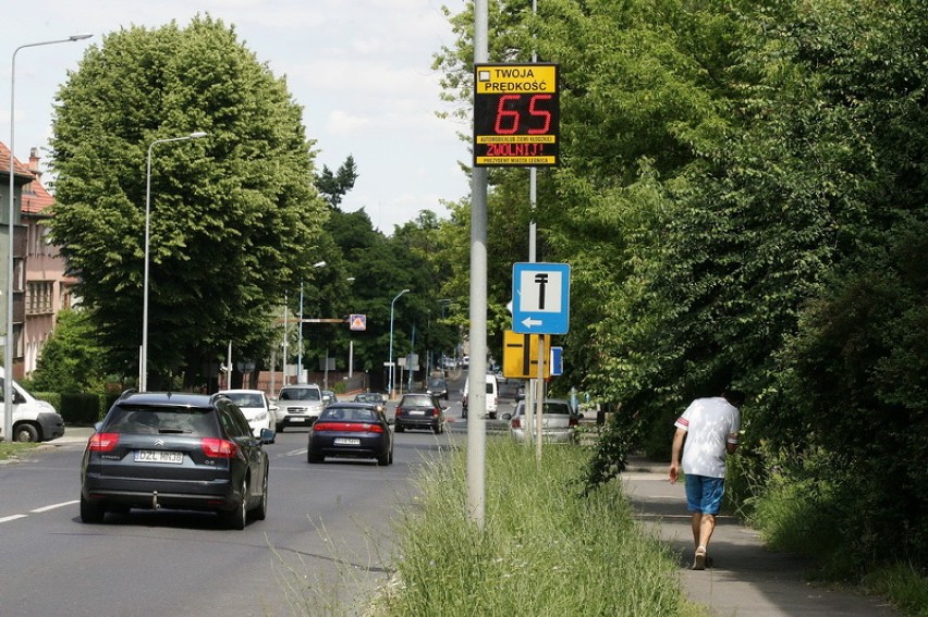 Pomiar prędkości na ulicy Złotoryjskiej w Legnicy