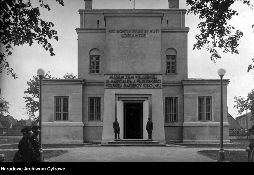 Od 1936 r. Muzeum Ziemi Wieluńskiej mieściło się w budynku...