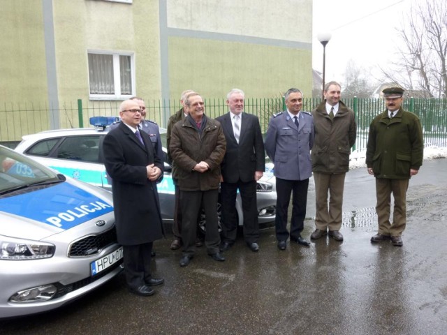 Policja w Chodzieży ma dwa nowe radiowozy [FOTO]