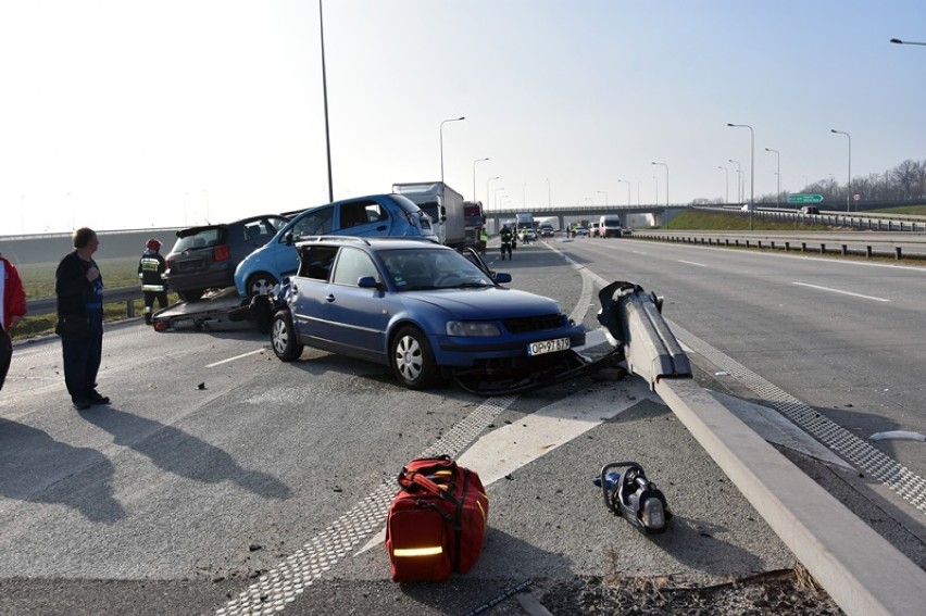 Dwa wypadki na autostradzie A4 pod Legnicą [ZDJĘCIA]