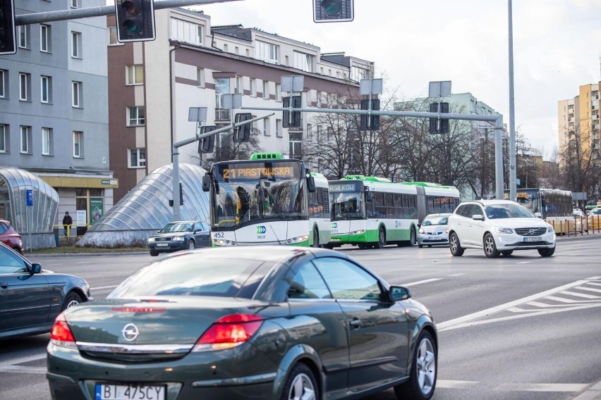 Nowy, całoroczny rozkład jazdy BKM od września. Zmiany dotyczyć będą 16 linii autobusowych. Mieszkańcy mogą liczyć na więcej kursów 