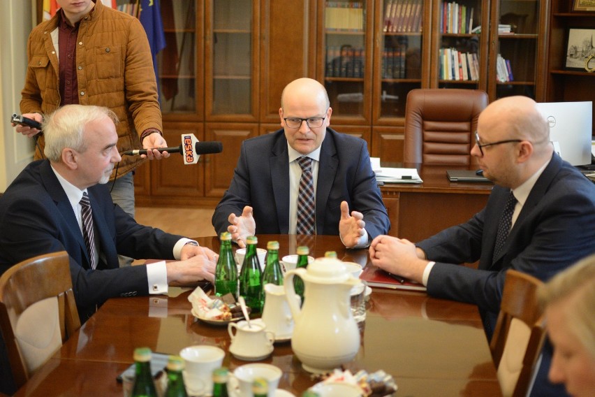 Andrzej Cherek, były naczelnik wydziału edukacji, został sekretarzem ratusza w Grudziądzu [wideo]