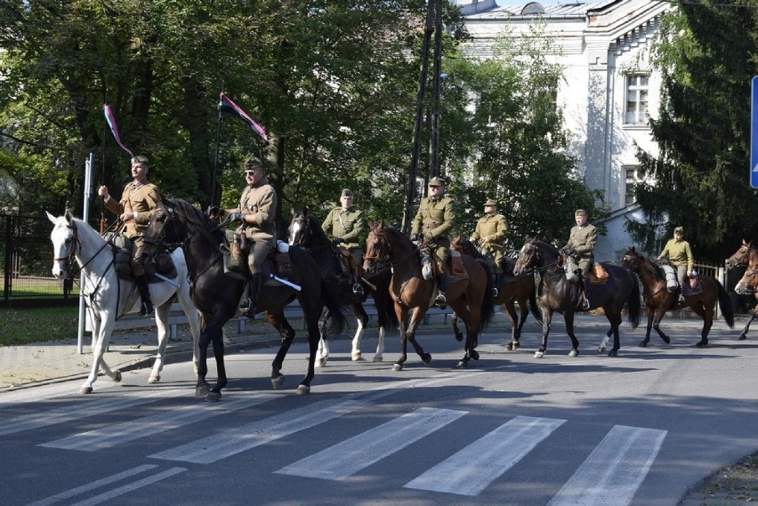 Konny rajd szlakiem miejsc pamięci narodowej