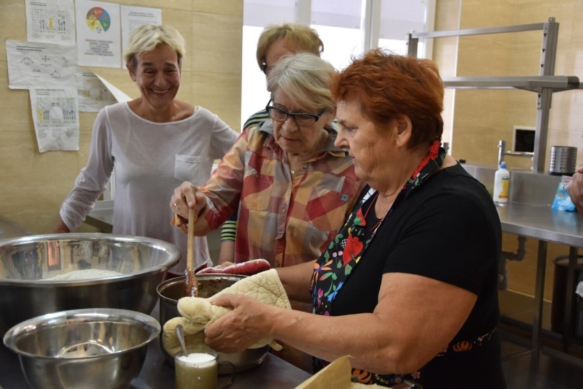 Tczew. Warsztaty kulinarne w ramach Festiwalu Twórczości Kociewskiej im. Romana Landowskiego za nami