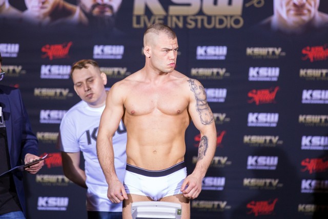 Gracja Szadziński w ostatnich latach walczył w MMA dla federacji KSW.