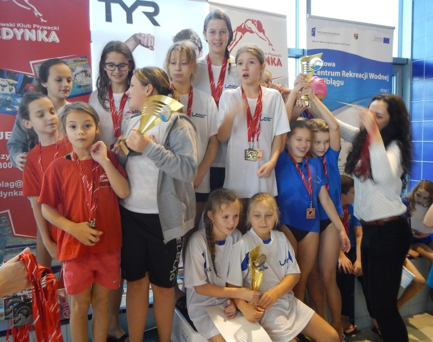 Kolejne medale i rekordy zawodników Sekcji Pływackiej MAL WOPR
