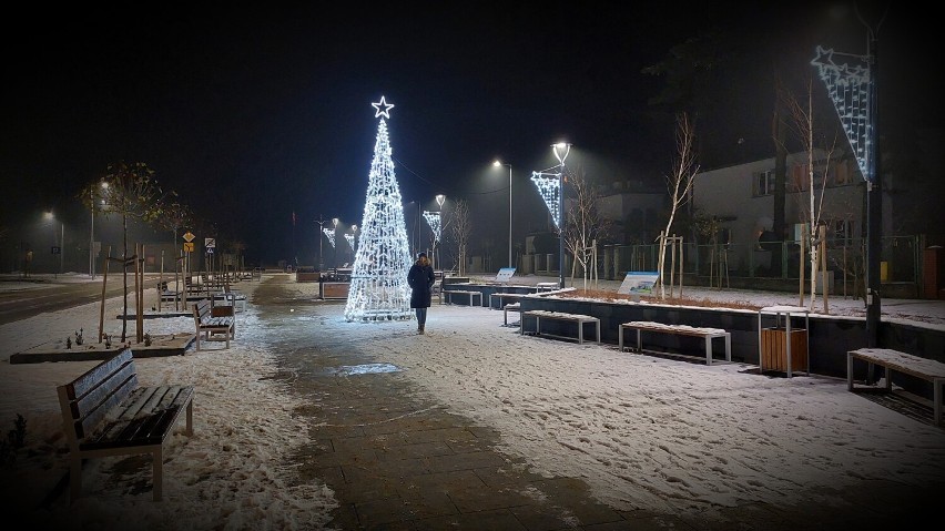 Ozdoby świąteczne w Łasku. Tak wygląda miasto przed Bożym Narodzeniem ZDJĘCIA