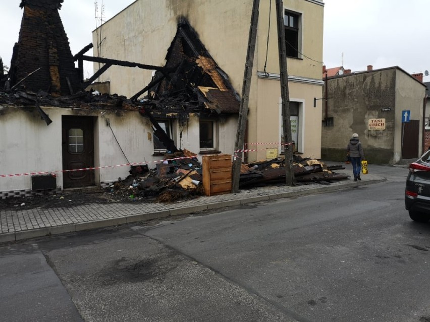 Lwówek. Pożar domu przy rynku. Akcja pomocy pogorzelcom