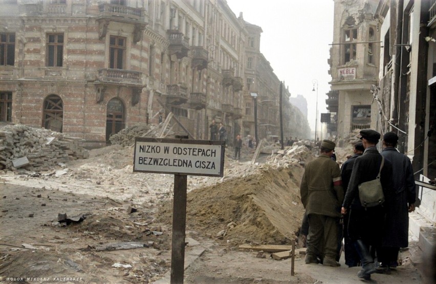 Fotografia z Powstania Warszawskiego 1944, ul. Złota.