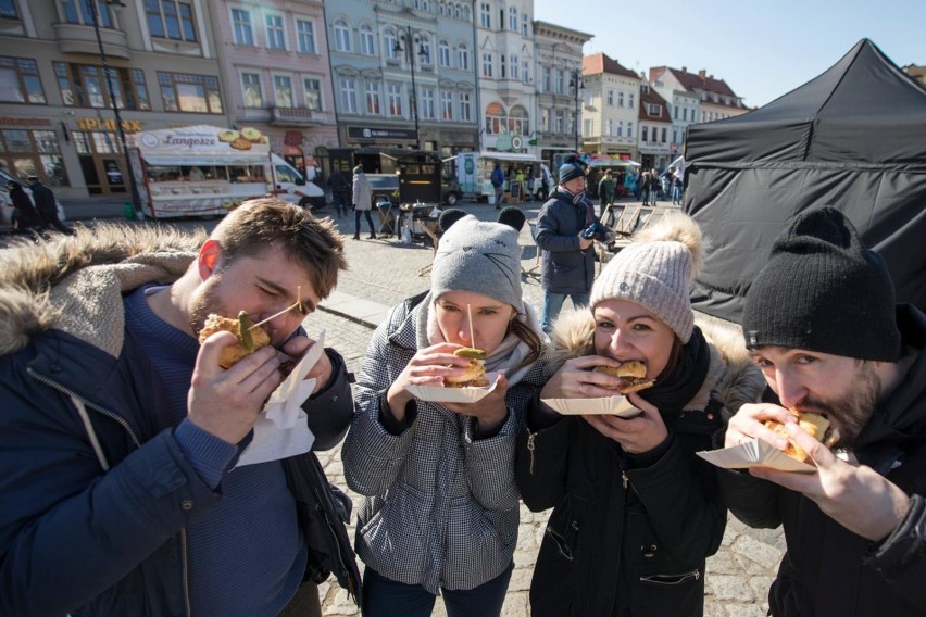 Na Starym Rynku w godz. 12-20 będzie trwał Festiwal Smaków...