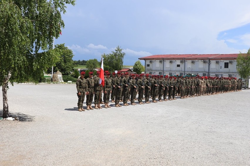 Żołnierze 25. Brygady Kawalerii Powietrznej na misji w Kosowie. Przekazanie obowiązków dowódcy PKW [ZDJĘCIA]