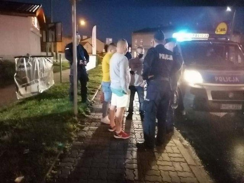 Nie wszyscy się do obostrzeń stosują. Tylko w sobotę...