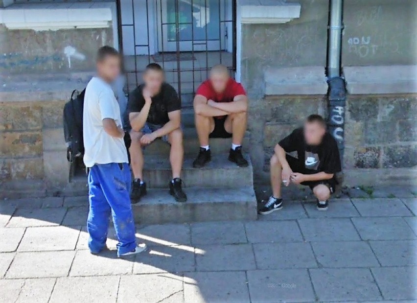 Nysa w Google Street View. Ul. Krakowska - ekipa na...