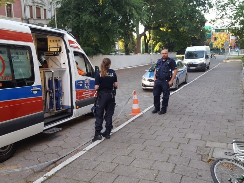 W rowerze miejskim pękły widełki. Ranny cyklista trafił do szpitala