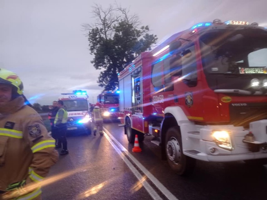 Gm. Stare Pole. Wypadek na drodze krajowej nr 22 w kierunku Elbląga. Jedna osoba trafiła do szpitala