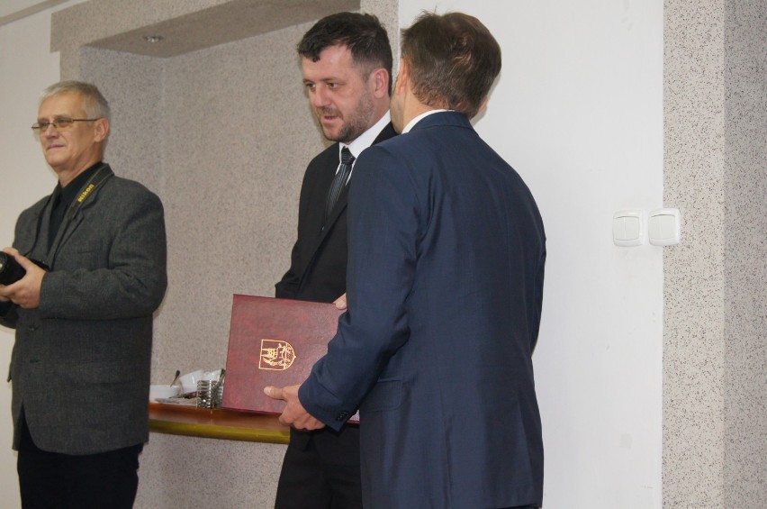 Rafał Przybył zaprzysiężony na burmistrza Wieruszowa[Zdjęcia]