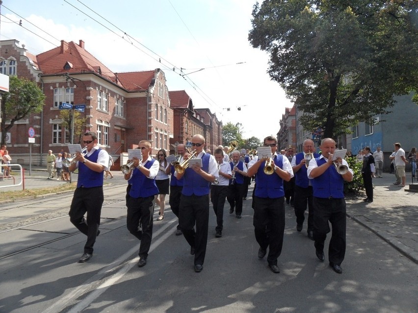 Festiwal Orkiestr Dętych w Rudzie Śląskiej. Imprezę rozpoczął przemarsz ulicą Wolności [ZDJĘCIA]