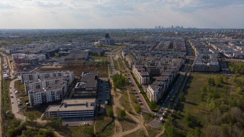 Ceny mieszkań w Warszawie są napompowane? „Bańki” nie ma. Kryzys mieszkaniowy może jednak wywołać wojna na Ukrainie