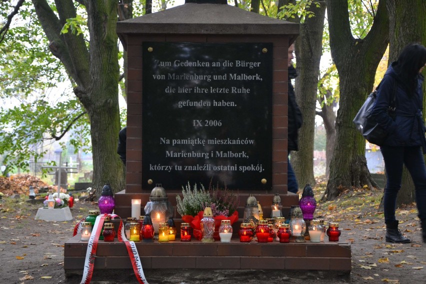 Wszystkich Świętych 2014 w Malborku. ZDJĘCIA z malborskich cmentarzy