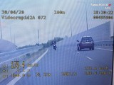Piraci na nowej drodze w Rybniku pędzą 180 km/h WIDEO Policja z wideorejestratorem studzi temperament