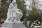 Na cmentarzu w Kobiernie pamiętali o przodkach i krewnych [ZDJĘCIA]