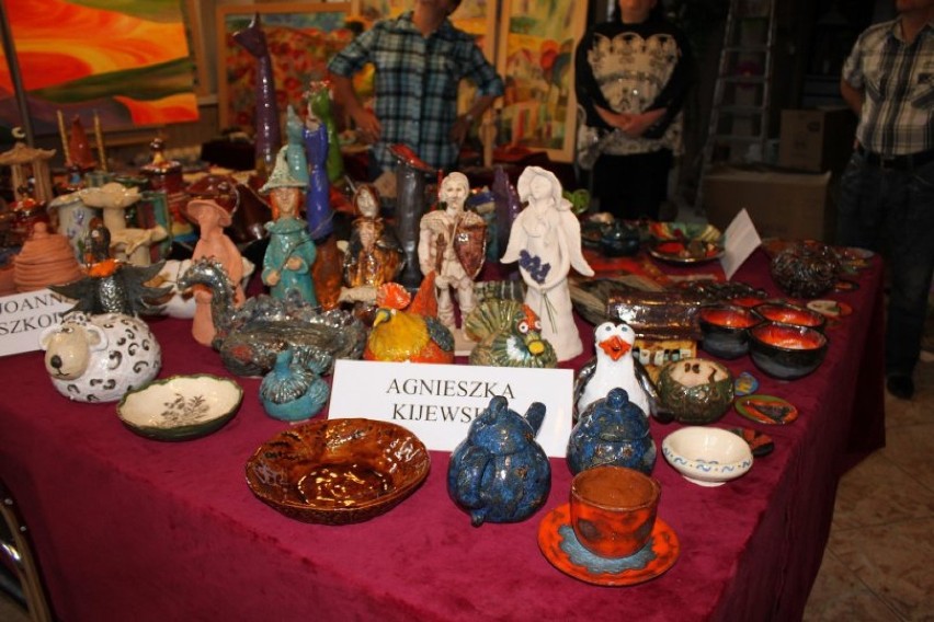 Wystawa prac ceramicznych w Chobieni (CHOK)