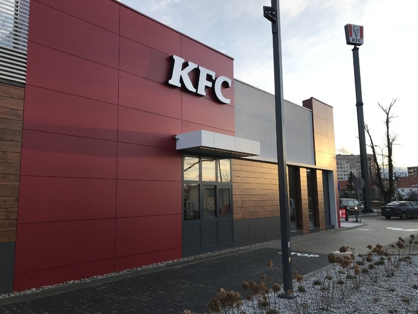 Wrocław. Nowa restauracja KFC przy ul. Żmigrodzkiej otwarta [ZDJĘCIA]