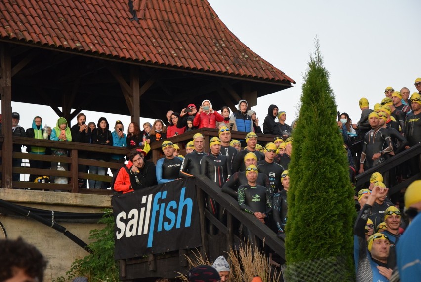 Castle Triathlon Malbork 2020. Mistrzostwa Polski w ironmanie. Tak rozpoczęły się zmagania na pełnym dystansie [ZDJĘCIA]
