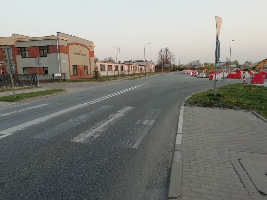 Budowa ronda na skrzyżowaniu ulic Warszawskiej i Żuławskiej. Tymczasowe wprowadzenie ruchu wahadłowego