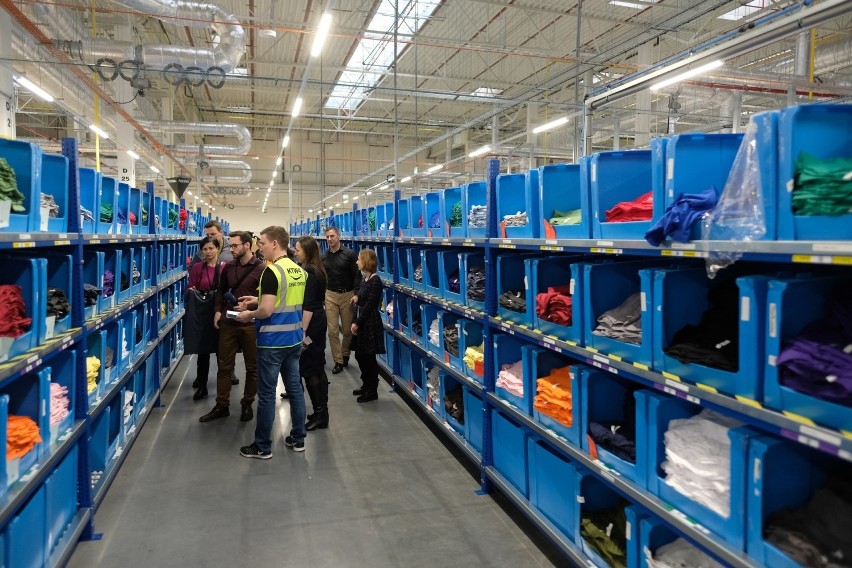 Będą podwyżki dla pracowników Amazona w Sosnowcu i trzech innych centrach e-Commerce