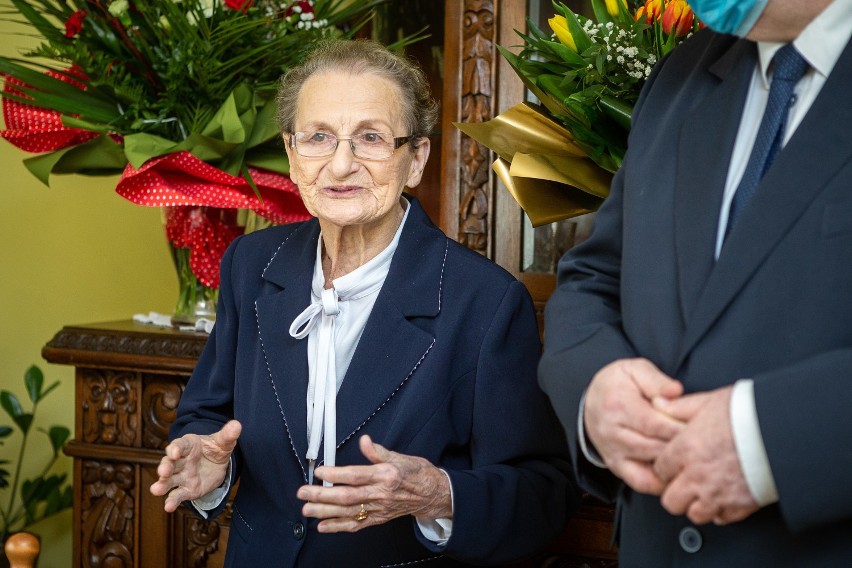 Kazimiera Agata Raszka z Rzegocina w gminie Lubień Kujawski skończyła 100 lat. Otrzymała marszałkowski medal Unitas Durat [zdjęcia]