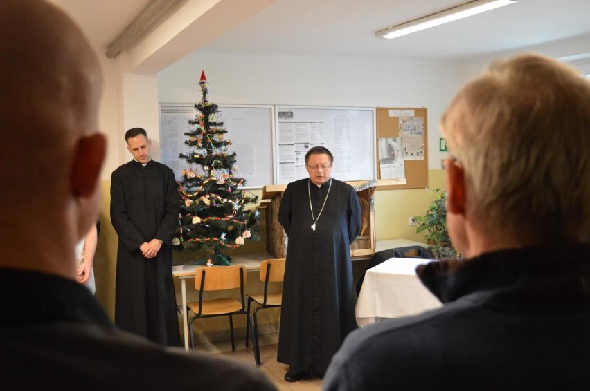 Arcybiskup Grzegorz Ryś odwiedził skazanych odbywających...