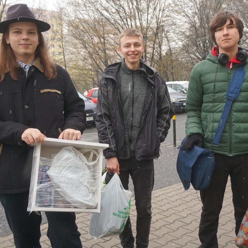 Pomysłów, jak zastąpić plecak uczniom nie brakowało.