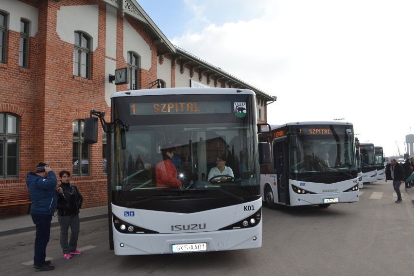 Nowe autobusy już jutro wyjadą na ulice Kościerzyny! Dziś zostały poświęcone [ZDJĘCIA]