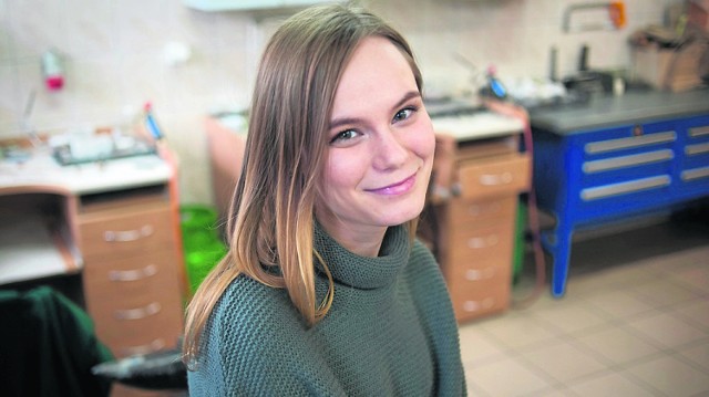 Hanna Kowalska jest absolwentką LO im. Dubois w Koszalinie. Obecnie studiuje w Instytucie Wzornictwa PK, na pierwszym roku studiów magisterskich