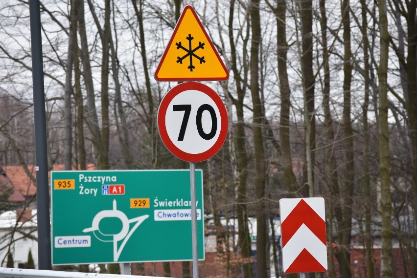 Ograniczenie 70 km/h na drodze Racibórz - Pszczyna w Rybniku. Dlaczego tak wolno?